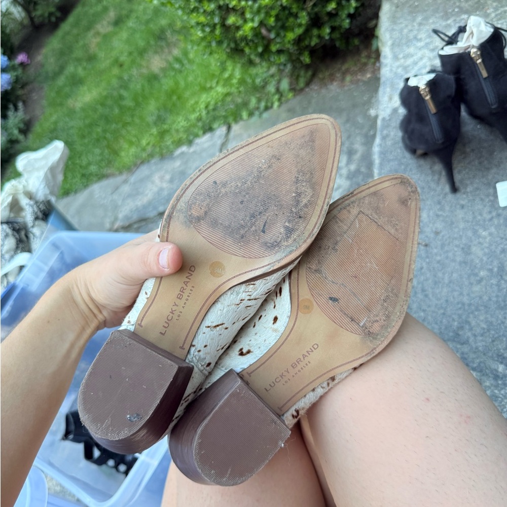 Lucky Brand Cream Ankle Boots with Brown Speckle - Picture 4 of 4